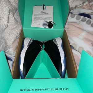 Clove Women’s Size 9 Black